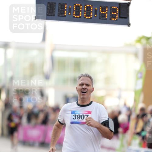 12.06.2026 - Holstenköstenlauf LAZAROV Photography http://msf.ph/oto/9738482 12.06.2026 20:00:42 Laufen 3825, 3907, 4427, 4743, 4890 meine-sportfotos.de