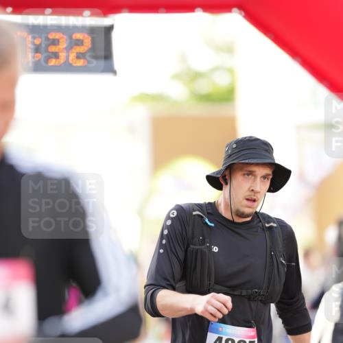 12.06.2026 - Holstenköstenlauf LAZAROV Photography http://msf.ph/oto/9738492 12.06.2026 20:00:32 Laufen 3154, 3566, 4805 meine-sportfotos.de