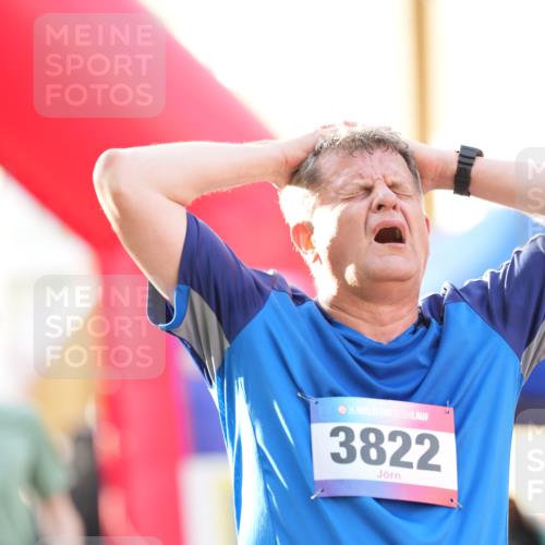 12.06.2026 - Holstenköstenlauf LAZAROV Photography http://msf.ph/oto/9738540 12.06.2026 19:59:46 Laufen 3822, 4537 meine-sportfotos.de