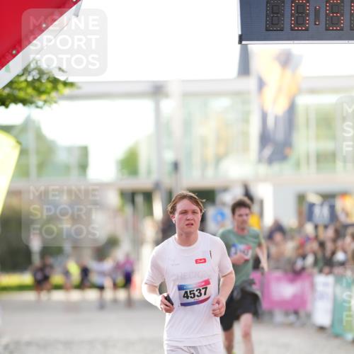 12.06.2026 - Holstenköstenlauf LAZAROV Photography http://msf.ph/oto/9738542 12.06.2026 19:59:44 Laufen 3065, 3822, 4537, 4682 meine-sportfotos.de
