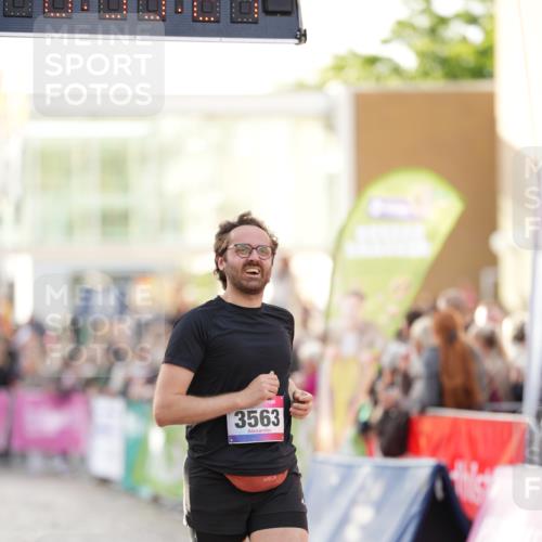 12.06.2026 - Holstenköstenlauf LAZAROV Photography http://msf.ph/oto/9738573 12.06.2026 19:59:20 Laufen 3563, 4838, 4846 meine-sportfotos.de