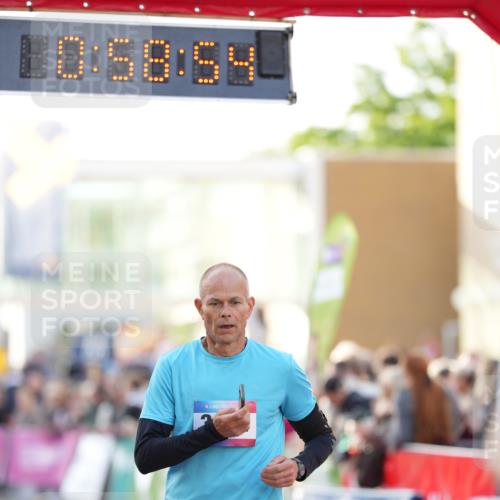 12.06.2026 - Holstenköstenlauf LAZAROV Photography http://msf.ph/oto/9738598 12.06.2026 19:58:53 Laufen 3069, 3509, 3768, 3769, 3804, 4127 meine-sportfotos.de