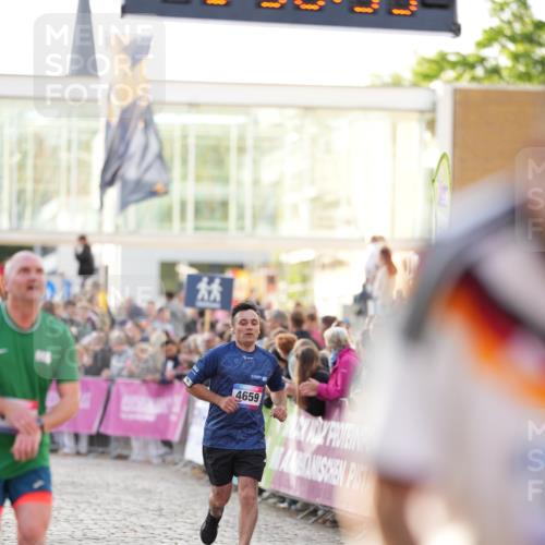 12.06.2026 - Holstenköstenlauf LAZAROV Photography http://msf.ph/oto/9738621 12.06.2026 19:58:32 Laufen 3057, 3136, 3205, 3244, 3422, 3791, 4126, 4659, 4705 meine-sportfotos.de