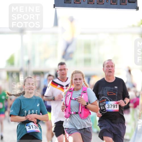 12.06.2026 - Holstenköstenlauf LAZAROV Photography http://msf.ph/oto/9738625 12.06.2026 19:58:28 Laufen 3057, 3136, 3205, 3422, 3791, 3887, 4130, 4577, 4705 meine-sportfotos.de