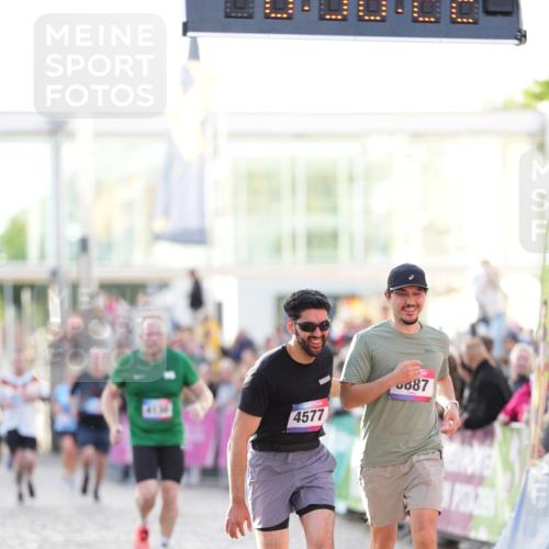 12.06.2026 - Holstenköstenlauf LAZAROV Photography http://msf.ph/oto/9738636 12.06.2026 19:58:21 Laufen 3180, 3887, 4130, 4577 meine-sportfotos.de