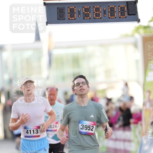 12.06.2026 - Holstenköstenlauf LAZAROV Photography http://msf.ph/oto/9738660 12.06.2026 19:57:59 Laufen 3534, 3824, 3902, 3952, 4113, 4578, 4855, 4856 meine-sportfotos.de