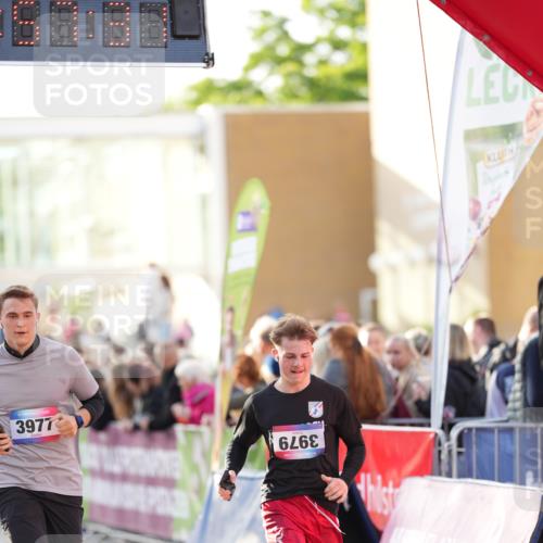 12.06.2026 - Holstenköstenlauf LAZAROV Photography http://msf.ph/oto/9738697 12.06.2026 19:57:31 Laufen 3194, 3760, 3977, 3979, 3991, 4377 meine-sportfotos.de