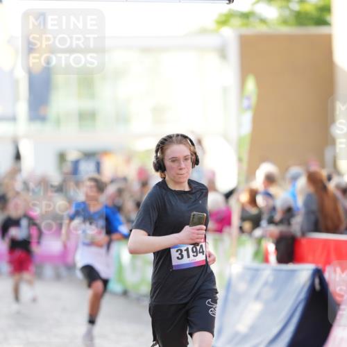 12.06.2026 - Holstenköstenlauf LAZAROV Photography http://msf.ph/oto/9738702 12.06.2026 19:57:28 Laufen 3190, 3194, 3784, 3977, 3979, 3991, 4376, 4377, 4566, 4592 meine-sportfotos.de