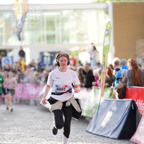 12.06.2026 - Holstenköstenlauf LAZAROV Photography http://msf.ph/oto/9738732 12.06.2026 19:57:01 Laufen 4891 meine-sportfotos.de