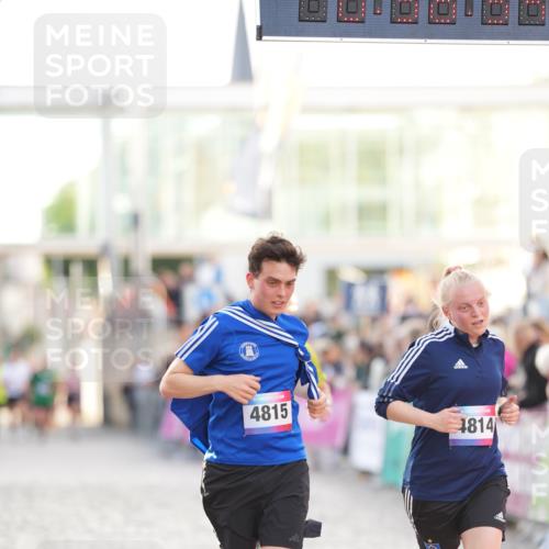 12.06.2026 - Holstenköstenlauf LAZAROV Photography http://msf.ph/oto/9738736 12.06.2026 19:56:53 Laufen 3355, 3383, 3384, 3919, 4814, 4815, 4928 meine-sportfotos.de