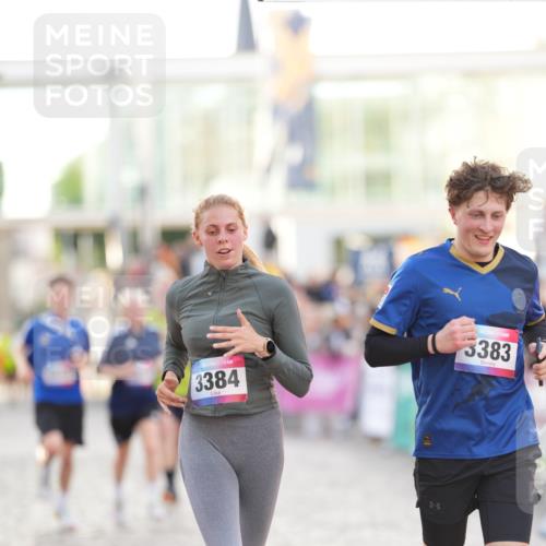 12.06.2026 - Holstenköstenlauf LAZAROV Photography http://msf.ph/oto/9738739 12.06.2026 19:56:50 Laufen 3355, 3383, 3384, 3561, 3919, 4554, 4814, 4815, 4928 meine-sportfotos.de