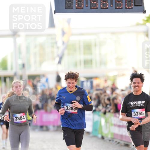 12.06.2026 - Holstenköstenlauf LAZAROV Photography http://msf.ph/oto/9738741 12.06.2026 19:56:49 Laufen 3355, 3383, 3384, 3561, 3919, 4554, 4814, 4815 meine-sportfotos.de