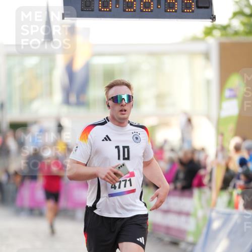 12.06.2026 - Holstenköstenlauf LAZAROV Photography http://msf.ph/oto/9738755 12.06.2026 19:56:35 Laufen 3397, 3767, 4270, 4771 meine-sportfotos.de