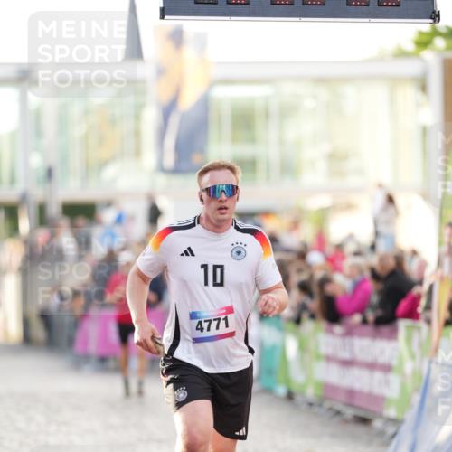 12.06.2026 - Holstenköstenlauf LAZAROV Photography http://msf.ph/oto/9738756 12.06.2026 19:56:34 Laufen 3160, 3397, 3767, 3890, 4270, 4771 meine-sportfotos.de