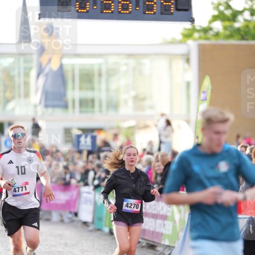 12.06.2026 - Holstenköstenlauf LAZAROV Photography http://msf.ph/oto/9738758 12.06.2026 19:56:33 Laufen 3160, 3397, 3767, 3890, 4270, 4771 meine-sportfotos.de