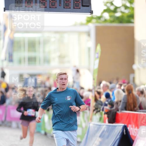 12.06.2026 - Holstenköstenlauf LAZAROV Photography http://msf.ph/oto/9738759 12.06.2026 19:56:32 Laufen 3160, 3397, 3767, 3890, 4270, 4771 meine-sportfotos.de