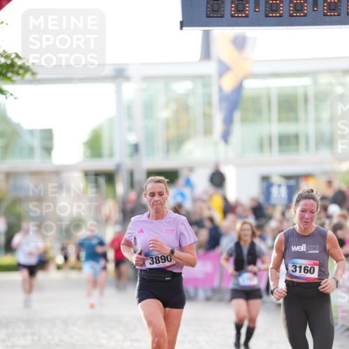 12.06.2026 - Holstenköstenlauf LAZAROV Photography http://msf.ph/oto/9738765 12.06.2026 19:56:27 Laufen 3160, 3242, 3767, 3890 meine-sportfotos.de