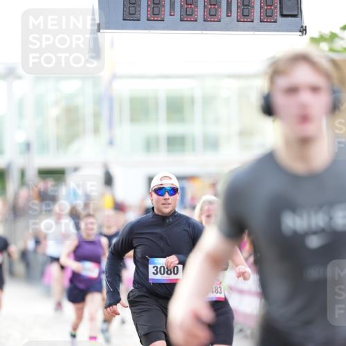 12.06.2026 - Holstenköstenlauf LAZAROV Photography http://msf.ph/oto/9738781 12.06.2026 19:56:07 Laufen 3052, 3080, 3483, 4606, 4836, 4926 meine-sportfotos.de