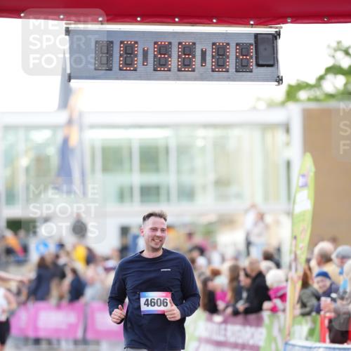 12.06.2026 - Holstenköstenlauf LAZAROV Photography http://msf.ph/oto/9738786 12.06.2026 19:56:03 Laufen 3080, 3681, 3703, 4606, 4926 meine-sportfotos.de