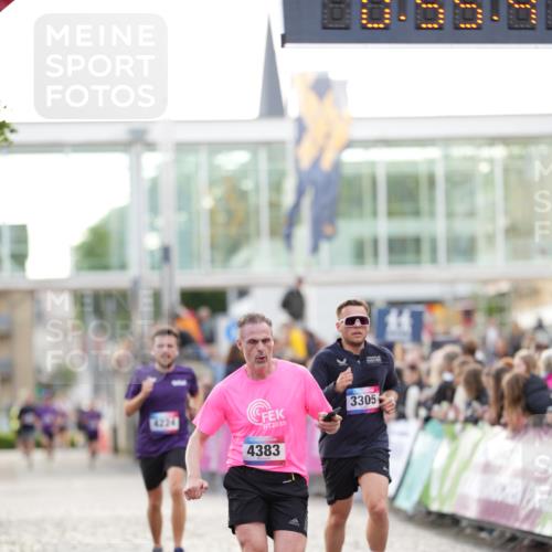 12.06.2026 - Holstenköstenlauf LAZAROV Photography http://msf.ph/oto/9738800 12.06.2026 19:55:46 Laufen 3227, 3305, 3543, 4224, 4383, 4400 meine-sportfotos.de