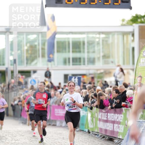 12.06.2026 - Holstenköstenlauf LAZAROV Photography http://msf.ph/oto/9738819 12.06.2026 19:55:34 Laufen 3247, 3283, 3519, 3924, 4158, 4390, 4416 meine-sportfotos.de