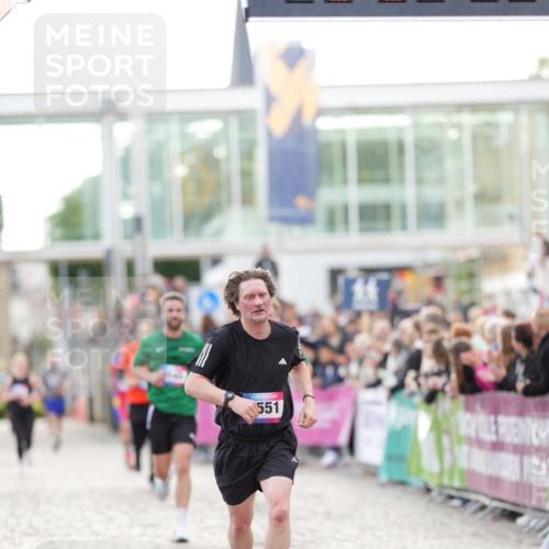 12.06.2026 - Holstenköstenlauf LAZAROV Photography http://msf.ph/oto/9738869 12.06.2026 19:54:47 Laufen 3007, 3053, 4144, 4145, 4551, 4600 meine-sportfotos.de