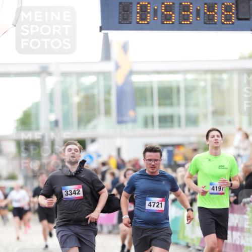 12.06.2026 - Holstenköstenlauf LAZAROV Photography http://msf.ph/oto/9738933 12.06.2026 19:53:47 Laufen 3342, 3733, 3755, 3976, 4197, 4721 meine-sportfotos.de