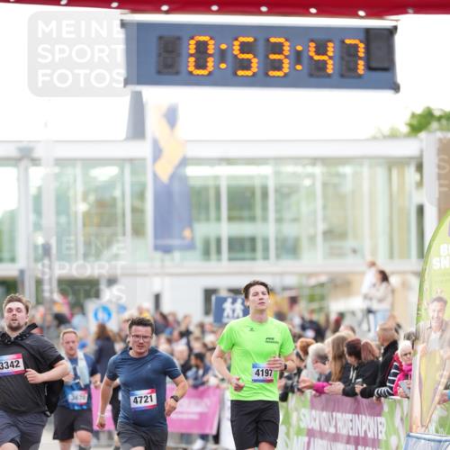 12.06.2026 - Holstenköstenlauf LAZAROV Photography http://msf.ph/oto/9738934 12.06.2026 19:53:47 Laufen 3342, 3733, 3755, 3976, 4197, 4721 meine-sportfotos.de
