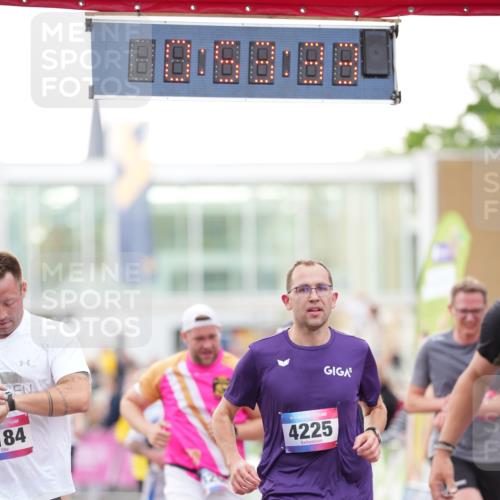 12.06.2026 - Holstenköstenlauf LAZAROV Photography http://msf.ph/oto/9738948 12.06.2026 19:53:32 Laufen 3186, 3206, 3434, 3455, 3557, 3615, 4173, 4184, 4225, 4625, 4754 meine-sportfotos.de