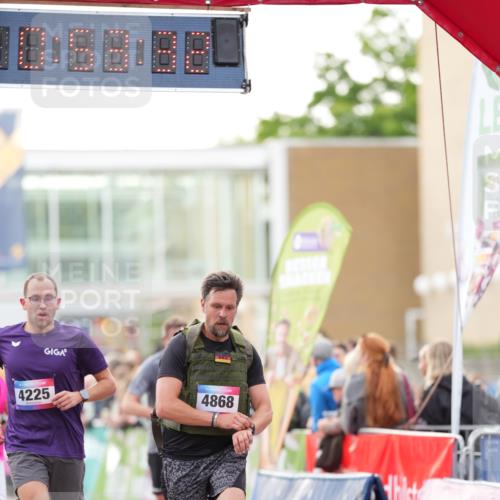 12.06.2026 - Holstenköstenlauf LAZAROV Photography http://msf.ph/oto/9738950 12.06.2026 19:53:31 Laufen 3186, 3206, 3434, 3455, 3557, 3593, 3615, 3759, 4184, 4225, 4425, 4625, 4754 meine-sportfotos.de
