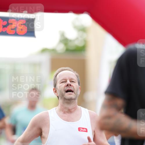 12.06.2026 - Holstenköstenlauf LAZAROV Photography http://msf.ph/oto/9738958 12.06.2026 19:53:25 Laufen 3086, 3455, 3593, 3759, 4157, 4237, 4420, 4425, 4444, 4582, 4754, 4806 meine-sportfotos.de