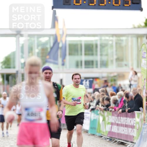 12.06.2026 - Holstenköstenlauf LAZAROV Photography http://msf.ph/oto/9738980 12.06.2026 19:53:09 Laufen 3095, 3215, 3449, 3573, 3827, 4865 meine-sportfotos.de