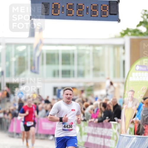12.06.2026 - Holstenköstenlauf LAZAROV Photography http://msf.ph/oto/9738997 12.06.2026 19:52:58 Laufen 3348, 3349, 3595, 4417, 4424, 4430, 4583 meine-sportfotos.de
