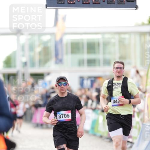 12.06.2026 - Holstenköstenlauf LAZAROV Photography http://msf.ph/oto/9739011 12.06.2026 19:52:43 Laufen 3479, 3552 meine-sportfotos.de