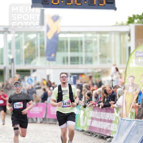 12.06.2026 - Holstenköstenlauf LAZAROV Photography http://msf.ph/oto/9739013 12.06.2026 19:52:42 Laufen 3479, 3552, 4469 meine-sportfotos.de