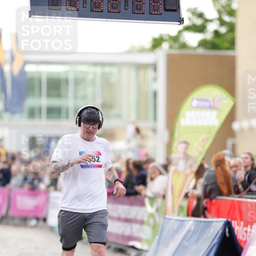 12.06.2026 - Holstenköstenlauf LAZAROV Photography http://msf.ph/oto/9739014 12.06.2026 19:52:38 Laufen 3552, 3698, 3932, 4172, 4469 meine-sportfotos.de