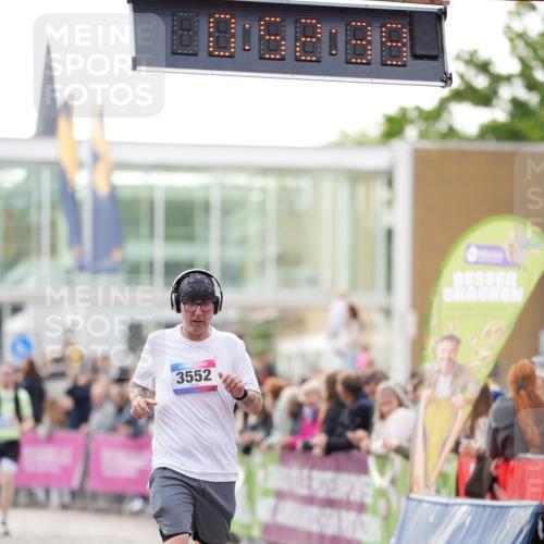 12.06.2026 - Holstenköstenlauf LAZAROV Photography http://msf.ph/oto/9739015 12.06.2026 19:52:38 Laufen 3552, 3698, 3932, 4172, 4469 meine-sportfotos.de