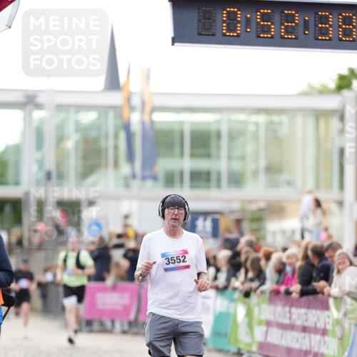 12.06.2026 - Holstenköstenlauf LAZAROV Photography http://msf.ph/oto/9739016 12.06.2026 19:52:37 Laufen 3552, 3698, 3932, 4172, 4469 meine-sportfotos.de