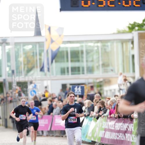 12.06.2026 - Holstenköstenlauf LAZAROV Photography http://msf.ph/oto/9739054 12.06.2026 19:52:01 Laufen 3671, 3758, 3849, 4385, 4794 meine-sportfotos.de