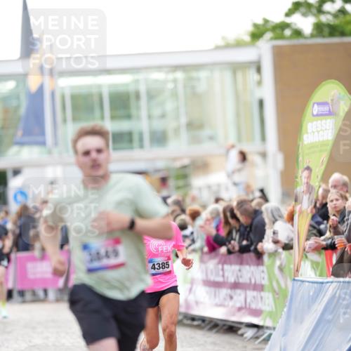12.06.2026 - Holstenköstenlauf LAZAROV Photography http://msf.ph/oto/9739059 12.06.2026 19:51:56 Laufen 3233, 3849, 4228, 4385 meine-sportfotos.de