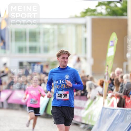 12.06.2026 - Holstenköstenlauf LAZAROV Photography http://msf.ph/oto/9739068 12.06.2026 19:51:46 Laufen 4368, 4752, 4895 meine-sportfotos.de