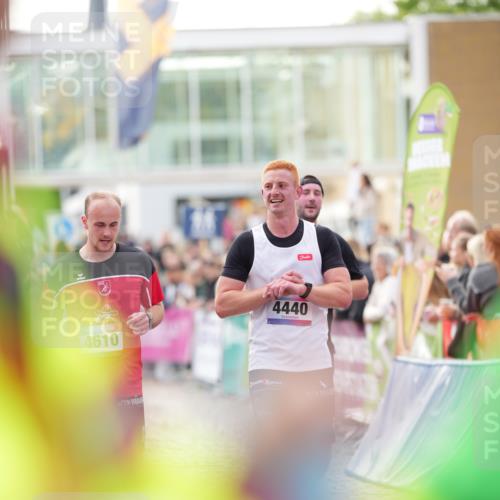 12.06.2026 - Holstenköstenlauf LAZAROV Photography http://msf.ph/oto/9739074 12.06.2026 19:51:38 Laufen 3082, 3236, 4440, 4610, 4883 meine-sportfotos.de