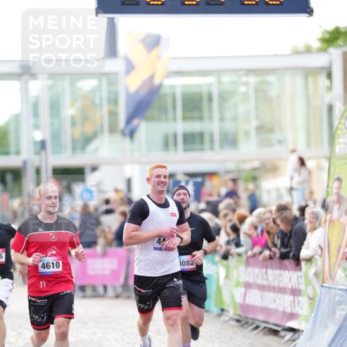 12.06.2026 - Holstenköstenlauf LAZAROV Photography http://msf.ph/oto/9739076 12.06.2026 19:51:37 Laufen 3082, 3236, 4440, 4610, 4883 meine-sportfotos.de