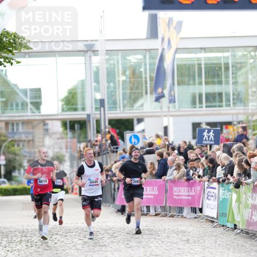12.06.2026 - Holstenköstenlauf LAZAROV Photography http://msf.ph/oto/9739082 12.06.2026 19:51:34 Laufen 3341, 4883 meine-sportfotos.de