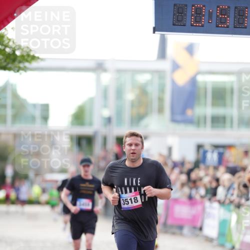 12.06.2026 - Holstenköstenlauf LAZAROV Photography http://msf.ph/oto/9739093 12.06.2026 19:51:22 Laufen 3429, 3518, 3723, 4499, 4761, 4923 meine-sportfotos.de