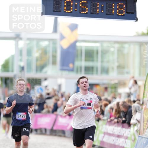 12.06.2026 - Holstenköstenlauf LAZAROV Photography http://msf.ph/oto/9739100 12.06.2026 19:51:17 Laufen 3429, 4499 meine-sportfotos.de