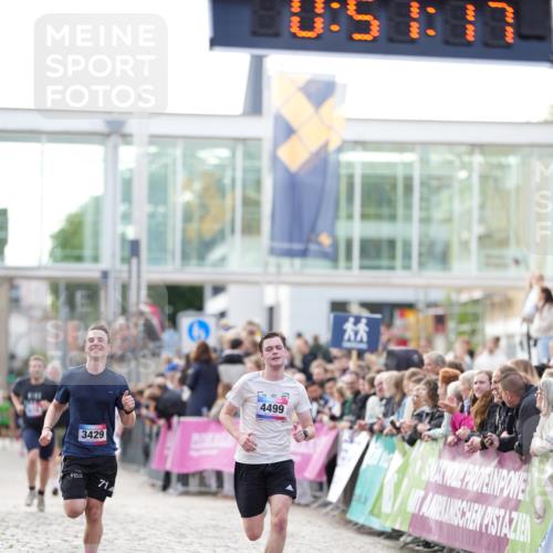 12.06.2026 - Holstenköstenlauf LAZAROV Photography http://msf.ph/oto/9739103 12.06.2026 19:51:16 Laufen 3429, 4499 meine-sportfotos.de