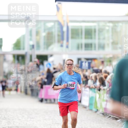 12.06.2026 - Holstenköstenlauf LAZAROV Photography http://msf.ph/oto/9739109 12.06.2026 19:51:09 Laufen 3302, 4068 meine-sportfotos.de