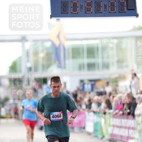 12.06.2026 - Holstenköstenlauf LAZAROV Photography http://msf.ph/oto/9739110 12.06.2026 19:51:07 Laufen 3302, 3909, 4068, 4083 meine-sportfotos.de
