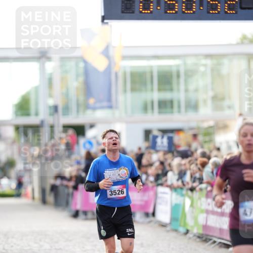 12.06.2026 - Holstenköstenlauf LAZAROV Photography http://msf.ph/oto/9739118 12.06.2026 19:50:51 Laufen 3526, 3642, 4599, 4720 meine-sportfotos.de